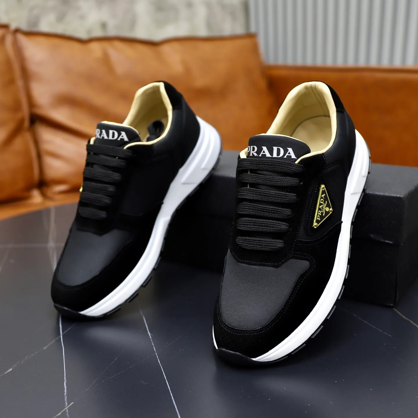 Men's shoes 💰462💰🙅‍♂️🙅‍♂️🙅‍♂️ Brand: PRADA Standard code: 38–44 (45 can be customized) Grade: Same as the official website Material: Original cowhide fabric Comfortable sheepskin lining Lightweight and wear-resistant outsole Style category: Men's fashionable casual shoes and boots Running sneakers Distinguished luxury brand elements Top luxury Color: actual picture color